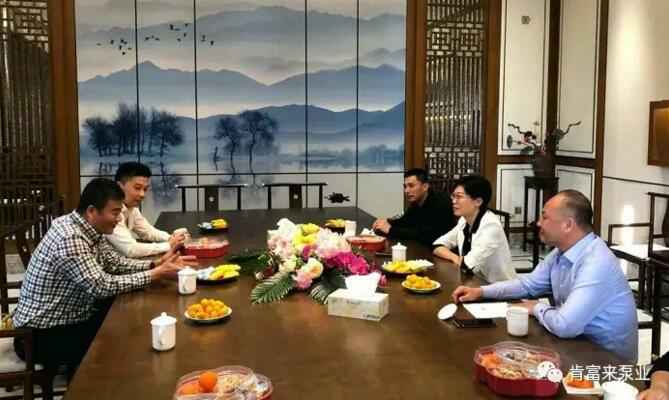 白坭镇委书记何海虹到昆明廷杰草本护肤产品有限公司走访调研